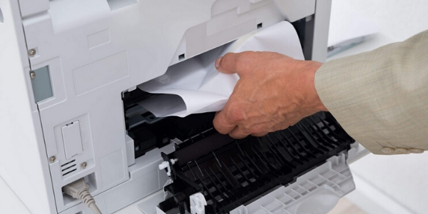 Как устранить замятие бумаги в принтере? Что делать, если листы бумаги застряли в принтере?